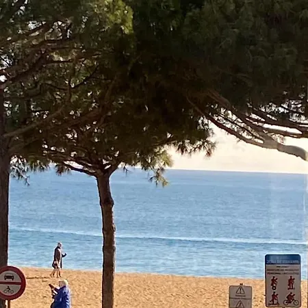 Primera Linea De Mar En شقة