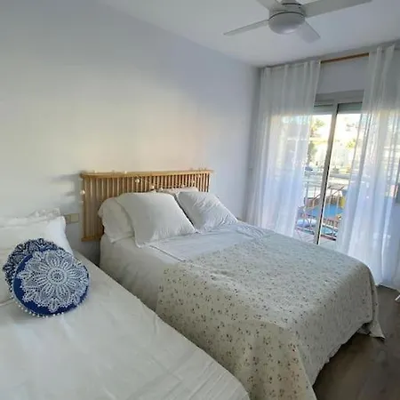 Primera Línea De Mar En *